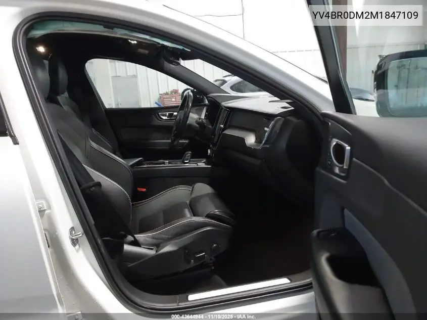 YV4BR0DM2M1847109 2021 Volvo Xc60 Recharge Plug-In Hybrid T8 R-Design