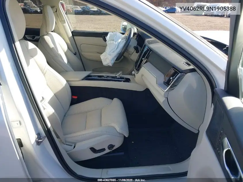 YV4062RL9N1905388 2022 Volvo Xc60 B6 Inscription
