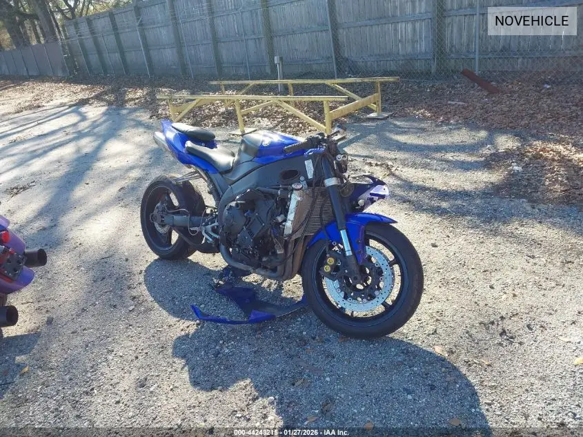 NOVEHICLE 2005 Yamaha Yzf R1